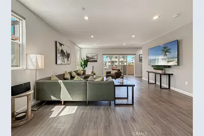 946 Warwick, Thousand Oaks, CA 91360 - Photo 9