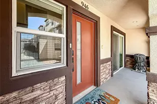 946 Warwick, Thousand Oaks, CA 91360 - Photo 7