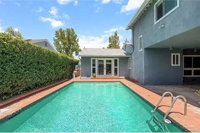 5841 Radford Avenue, Los Angeles, CA 91607 - Photo 17