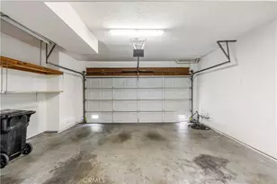 21901 Burbank Blvd, Woodland Hills, CA 91367 - Photo 33