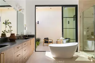 11826 Kling St, Valley Village, CA 91607 - Photo 41
