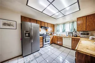 11332 Strathern, Sun Valley, CA 91352 - Photo 7