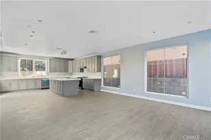 20811 W Seeasons Ln, Winnetka, CA 91306 - Photo 11