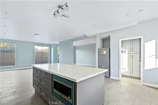 20811 W Seeasons Ln, Winnetka, CA 91306 - Photo 9