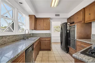 23635 Bessemer Street, Woodland Hills, CA 91367 - Photo 11