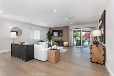6853 Willis Avenue, Van Nuys, CA 91405 - Photo 1