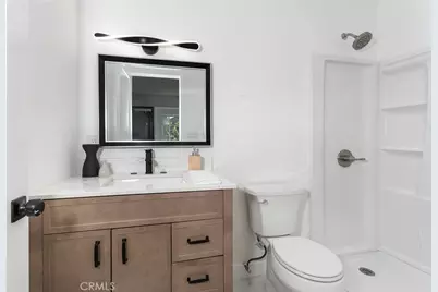 6853 Willis Avenue, Van Nuys, CA 91405 - Photo 23