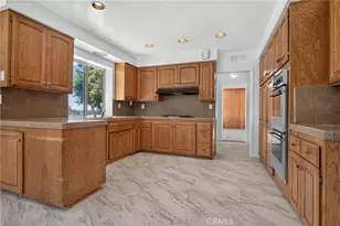 16622 Knollwood Dr, Granada Hills, CA 91344 - Photo 19