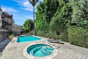 4477 Woodman, Los Angeles, CA 91423 - Photo 23