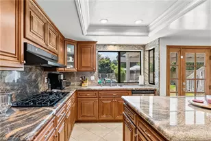 18012 Raymer, Northridge, CA 91325 - Photo 9