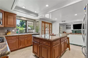 18012 Raymer, Northridge, CA 91325 - Photo 7