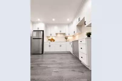 7918 Hazeltine Avenue, Panorama City, CA 91402 - Photo 3