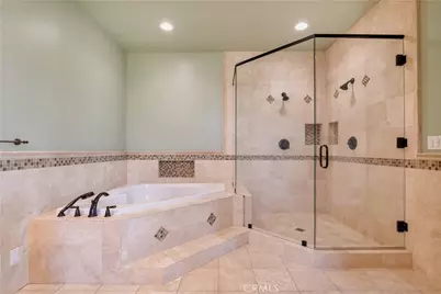 18267 Valley Vista Boulevard, Tarzana, CA 91356 - Photo 29