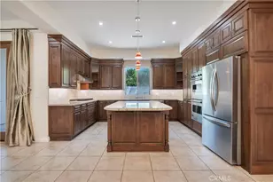18267 Valley Vista Blvd, Tarzana, CA 91356 - Photo 11