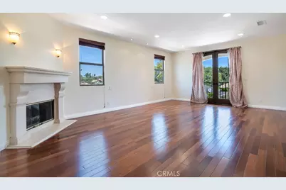 18267 Valley Vista Boulevard, Tarzana, CA 91356 - Photo 17