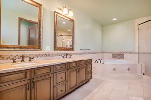 18267 Valley Vista Blvd, Tarzana, CA 91356 - Photo 33