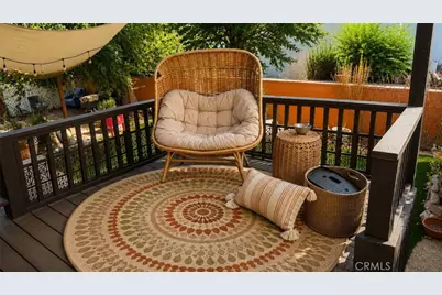 9317 Avenue Thompson, Chatsworth, CA 91311 - Photo 5