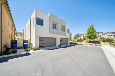 27262 Narrowleaf Willow Lane, Valencia, CA 91381 - Photo 21