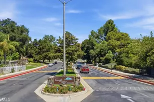 19208 Ave Of The Oaks, Newhall, CA 91321 - Photo 23
