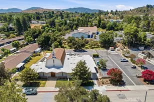 19208 Ave Of The Oaks, Newhall, CA 91321 - Photo 21