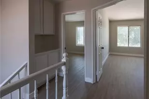 28102 Bobwhite Cir, Saugus, CA 91350 - Photo 9