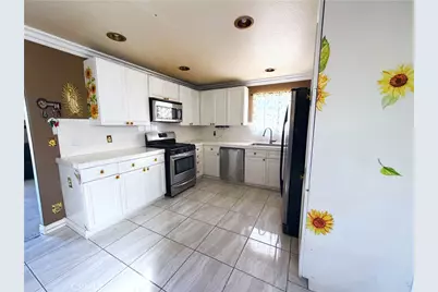 302 E Avenue R11, Palmdale, CA 93550 - Photo 13