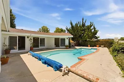 11345 Dona Lola Drive, Studio City, CA 91604 - Photo 25