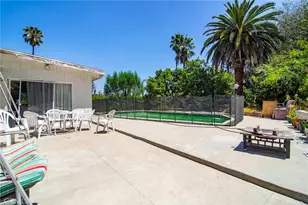 5614 Oso Ave, Woodland Hills, CA 91367 - Photo 17
