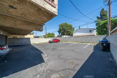 11249 Emelita Street, North Hollywood, CA 91601 - Photo 3