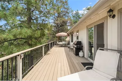 137 E Starr Dr, Big Bear City, CA 92314 - Photo 9