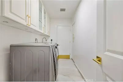 4651 Ellenita Avenue, Tarzana, CA 91356 - Photo 39