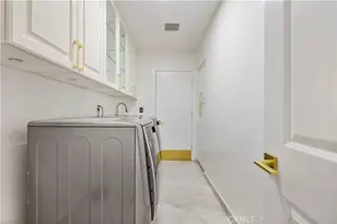 4651 Ellenita Ave, Tarzana, CA 91356 - Photo 39