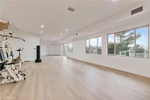 4651 Ellenita Ave, Tarzana, CA 91356 - Photo 43