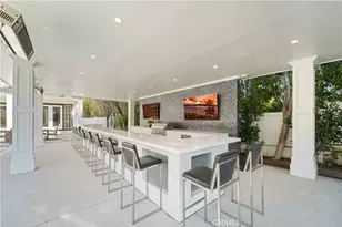 17528 Jayden Ln, Encino, CA 91316 - Photo 11
