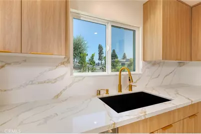 18536 Sunburst, Northridge, CA 91324 - Photo 17