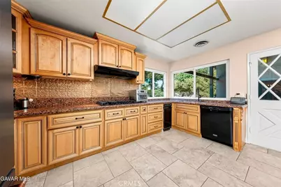 2715 W Avenue J12, Lancaster, CA 93536 - Photo 13