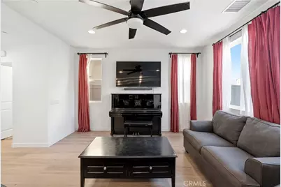 19718 Kamm Court, Canyon Country, CA 91351 - Photo 7