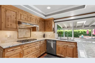 19900 Hiawatha, Chatsworth, CA 91311 - Photo 13