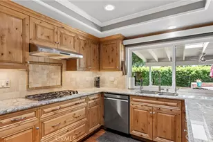 19900 Hiawatha, Chatsworth, CA 91311 - Photo 13