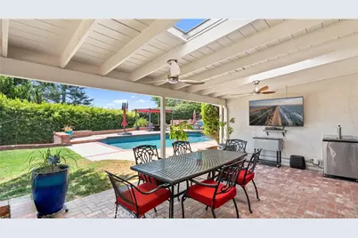 19900 Hiawatha, Chatsworth, CA 91311 - Photo 3