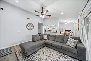 16710 Shinedale Dr, Canyon Country, CA 91387 - Photo 9