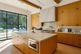 16258 Bertella Dr, Encino, CA 91436 - Photo 19