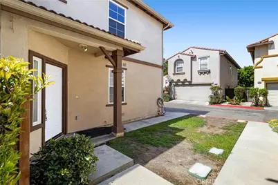 9193 Burnet Avenue, North Hills, CA 91343 - Photo 5