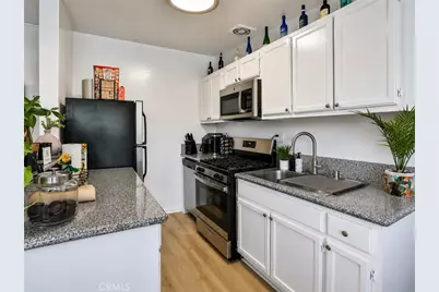 6944 Coldwater Canyon Avenue, North Hollywood, CA 91605 - Photo 11