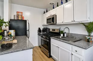 6944 Coldwater Canyon Ave, North Hollywood, CA 91605 - Photo 11