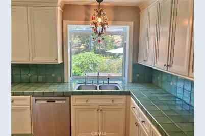 21646 Dumetz, Woodland Hills, CA 91364 - Photo 17