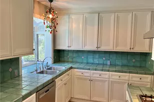 21646 Dumetz, Woodland Hills, CA 91364 - Photo 19