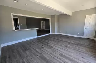 17001 Cantara, Lake Balboa, CA 91406 - Photo 13