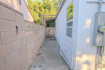 12821 Osborne, Pacoima, CA 91331 - Photo 47