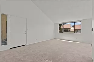18161 Sundowner, Canyon Country, CA 91387 - Photo 5